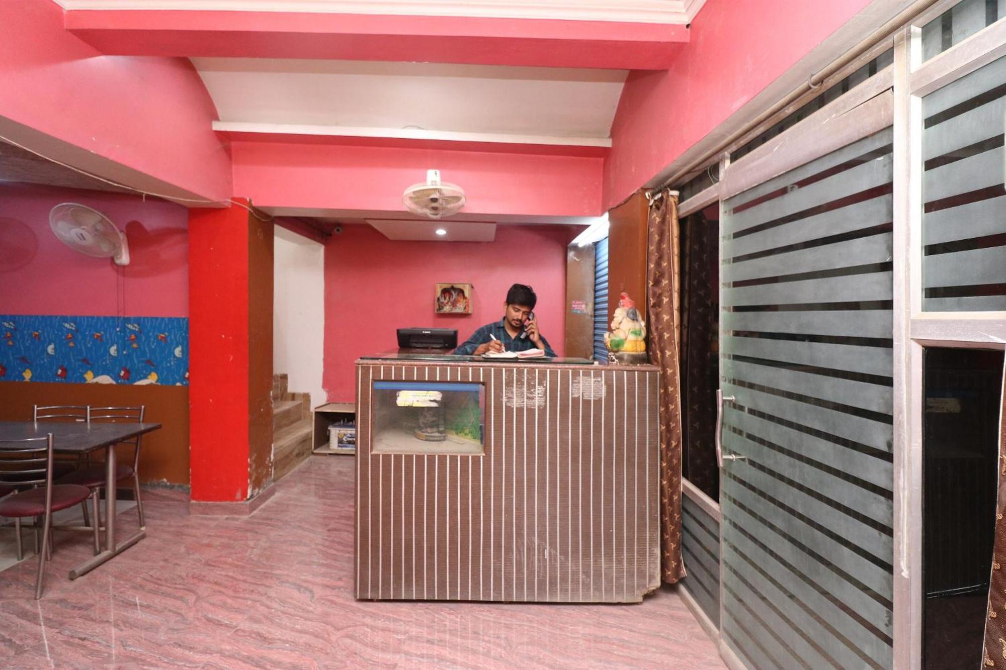 Hotel O Swastik Resort Colonelganj Exterior foto