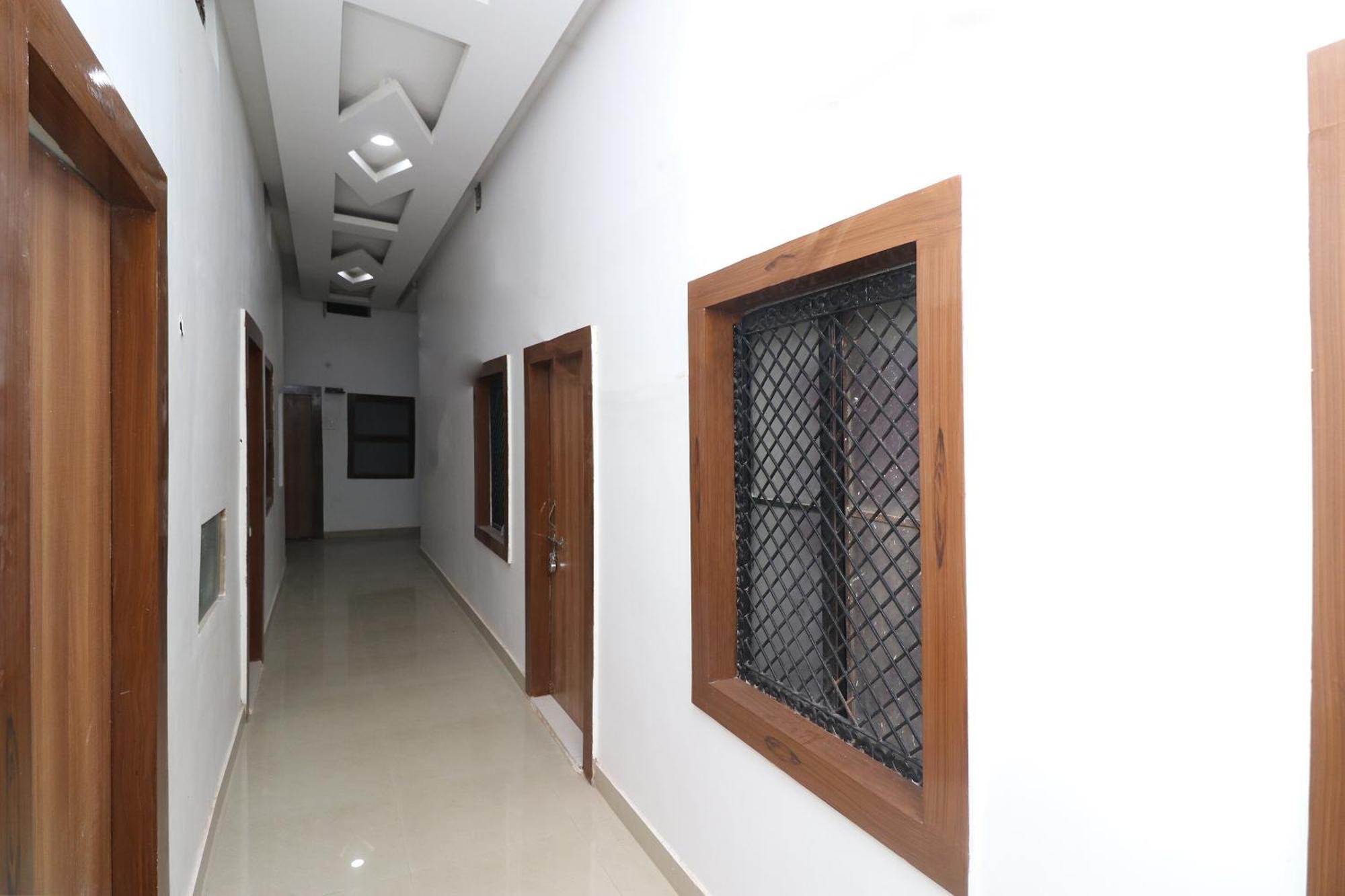 Hotel O Swastik Resort Colonelganj Exterior foto